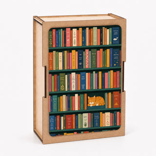 Bookshelf with Sleeping Cat 100 brikker træpuslespil fra Bywood