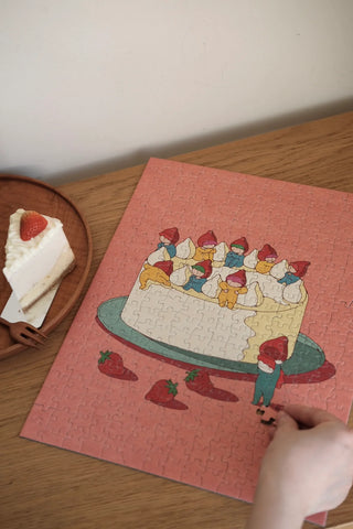 Strawberry Cake puslespil med 300 brikker fra The Puzzle Theory